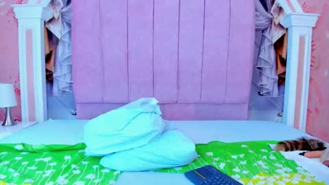 Mishell online show from 11-02-25, 05:15