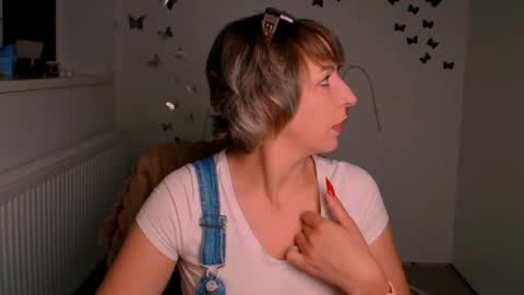 Mishelle online show from 06-18-26, 05:19