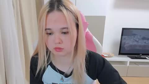 miss__selena online show from 02-18-25, 08:25