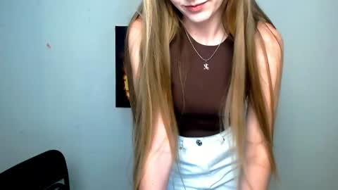 Angelina online show from 06-12-26, 06:23