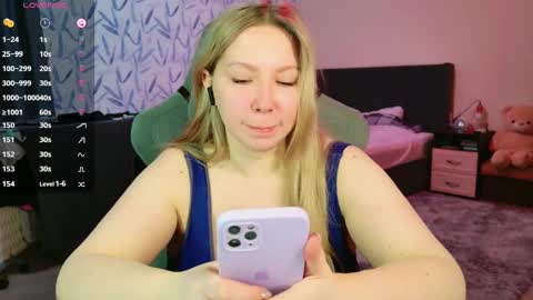 Anna online show from 03-10-25, 03:20