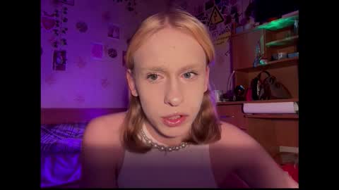 Snapshot of miss_barbie1 chatting on 01-16-26, 05:44 Anya online show from 01-16-26, 05:44