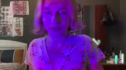 Snapshot of miss_barbie1 chatting on 06-21-26, 03:58 Anya online show from 06-21-26, 03:58