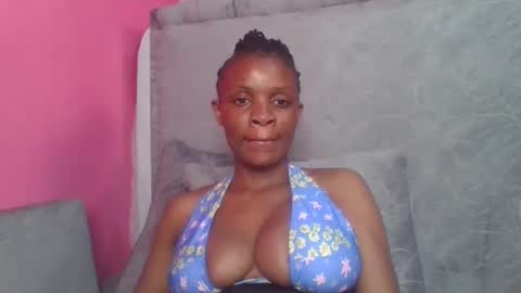 Snapshot of miss_belllo chatting on 09-17-25, 05:09 miss_belllo online show from 09-17-25, 05:09