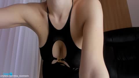 Snapshot of miss_boobtastic chatting on 12-18-25, 01:50 Ivy online show from 12-18-25, 01:50