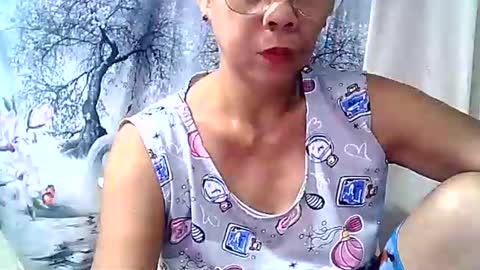 Snapshot of miss_capricorn chatting on 09-21-25, 12:07 miss_capricorn online show from 09-21-25, 12:07