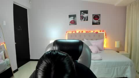 Snapshot of miss_cataleya__ chatting on 04-22-26, 11:34 Cataleya online show from 04-22-26, 11:34