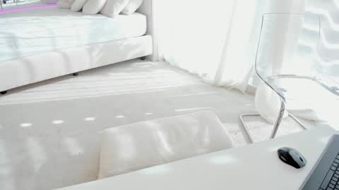 Snapshot of miss_diamond__ chatting on 10-17-25, 07:44 miss_diamond__ online show from 10-17-25, 07:44
