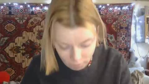Elis online show from 05-13-26, 10:34
