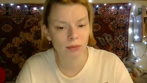 Elis online show from 06-18-26, 11:14