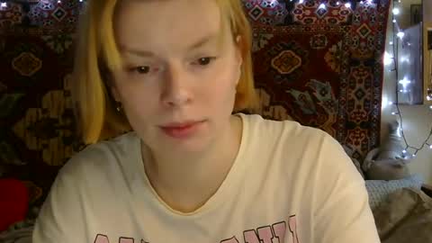 Elis online show from 06-19-26, 11:03