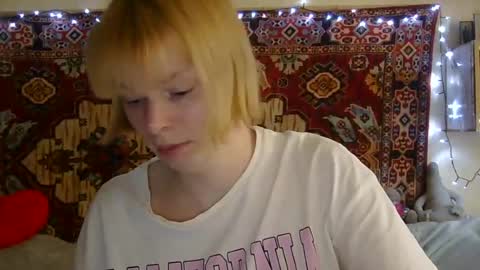 Elis online show from 07-15-26, 10:42