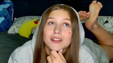 Emily online show from 11-21-25, 05:22