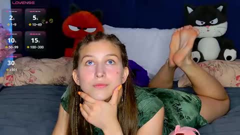 Snapshot of miss_emily_miller chatting on 07-07-26, 07:18 Emily online show from 07-07-26, 07:18