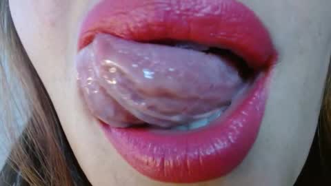 Miss Evoleth online show from 12-14-25, 05:29