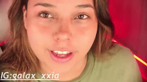  Elisabeth  IG galax xxia       online show from 10-17-25, 08:55