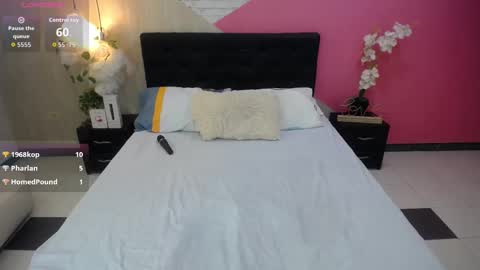 Snapshot of miss_honey1 chatting on 09-24-25, 11:41 miss_honey1 online show from 09-24-25, 11:41