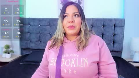 miss_horney online show from 10-12-25, 07:46