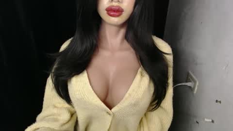 Snapshot of miss_jackelyn chatting on 02-23-26, 04:15 Lyn online show from 02-23-26, 04:15