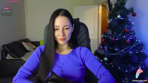 Laura online show from 12-11-24, 02:44
