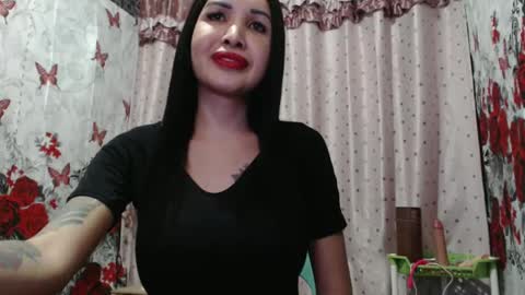 Snapshot of miss_lianslim chatting on 02-19-25, 09:17 inday online show from 02-19-25, 09:17