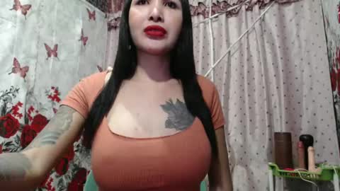 Snapshot of miss_lianslim chatting on 03-05-25, 07:38 inday online show from 03-05-25, 07:38