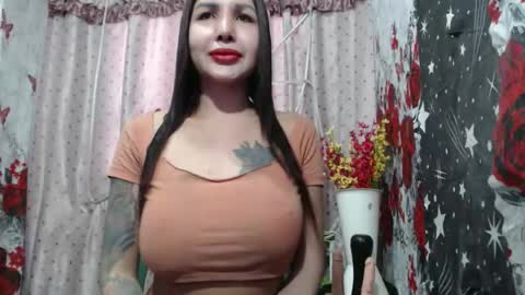 Snapshot of miss_lianslim chatting on 10-02-25, 11:34 inday online show from 10-02-25, 11:34