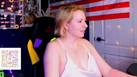 Snapshot of miss_lisaa chatting on 04-27-26, 03:48 miss_lisaa online show from 04-27-26, 03:48