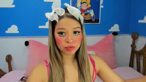 miss_lucyla online show from 10-17-25, 11:02