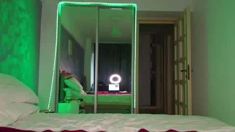 Snapshot of miss_medyson chatting on 10-01-25, 07:36 miss_medyson online show from 10-01-25, 07:36