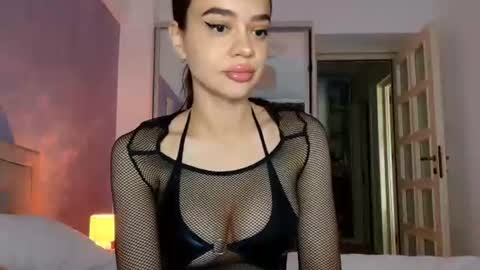 miss_medyson online show from 06-19-26, 07:56