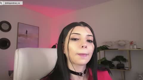 Alejandra online show from 11-10-25, 11:37