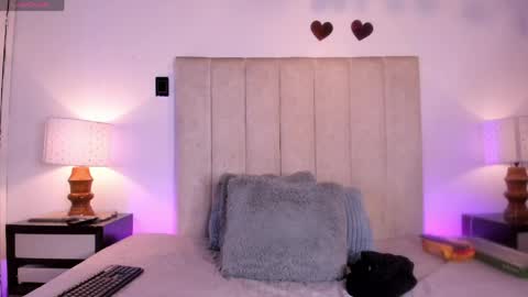 Snapshot of miss_milf_ chatting on 04-28-26, 02:27 miss_milf_ online show from 04-28-26, 02:27