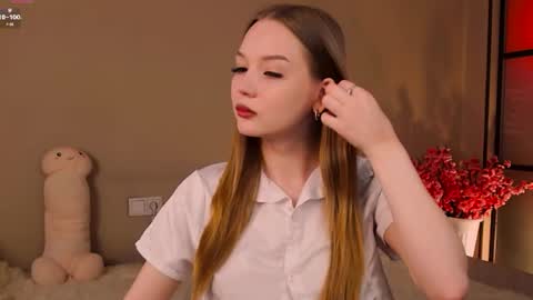 Nicole online show from 04-08-26, 10:43