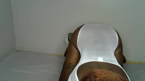 miss_pretty1 online show from 12-16-25, 08:41