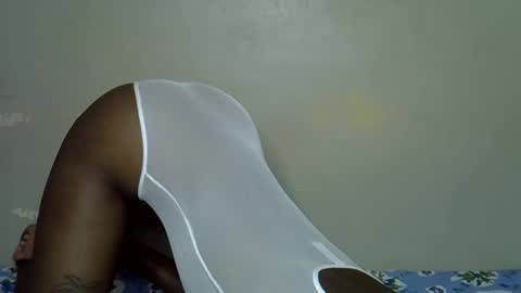 Snapshot of miss_pretty1 chatting on 01-06-26, 05:33 miss_pretty1 online show from 01-06-26, 05:33