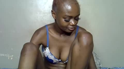 Snapshot of miss_pretty1 chatting on 01-11-26, 07:19 miss_pretty1 online show from 01-11-26, 07:19