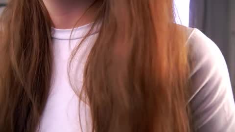 Leonor online show from 11-06-25, 06:36