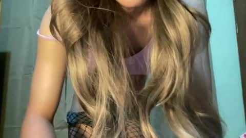 Snapshot of miss_sapharinaxxx chatting on 07-20-26, 12:29 Miss SAPHA online show from 07-20-26, 12:29