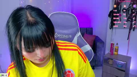 Snapshot of miss_scarllet chatting on 07-07-26, 01:59 100 thumbs up online show from 07-07-26, 01:59
