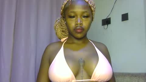 Snapshot of miss_sexyyy chatting on 11-11-25, 11:38 miss_sexyyy online show from 11-11-25, 11:38