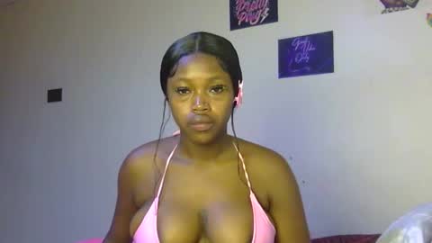 Snapshot of miss_sexyyy chatting on 12-03-25, 01:53 miss_sexyyy online show from 12-03-25, 01:53