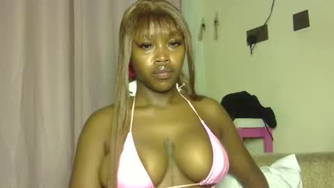 Snapshot of miss_sexyyy chatting on 12-18-25, 12:49 miss_sexyyy online show from 12-18-25, 12:49