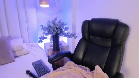 Snapshot of miss_sheep chatting on 06-07-26, 01:43 Tamm online show from 06-07-26, 01:43