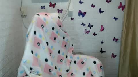 Snapshot of miss_shinamae chatting on 05-21-26, 02:35 shina online show from 05-21-26, 02:35