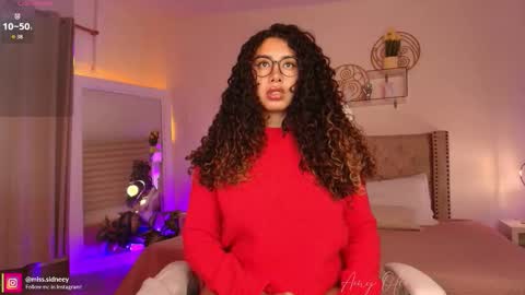 Amy Olivera online show from 10-28-25, 01:25