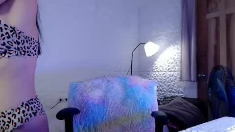 Snapshot of miss_sugar20 chatting on 06-10-26, 11:03 IM SUGAR online show from 06-10-26, 11:03