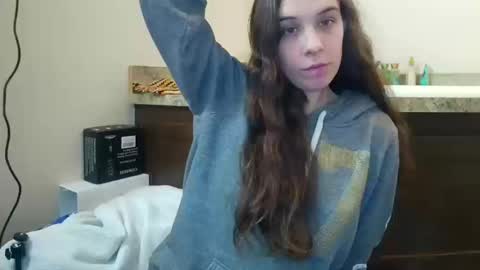 Bella online show from 10-10-25, 03:44