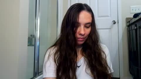 Snapshot of miss_sunshine01 chatting on 07-03-26, 06:58 Bella online show from 07-03-26, 06:58