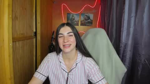 Snapshot of miss_tasy chatting on 02-17-25, 11:23 Melanie January 15th is my birthday there will be an interesting show online show from 02-17-25, 11:23